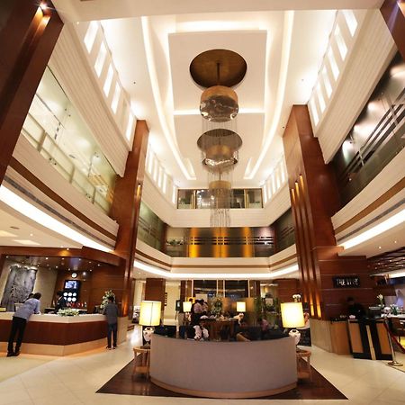 Park Lane Hotel Лахор Экстерьер фото