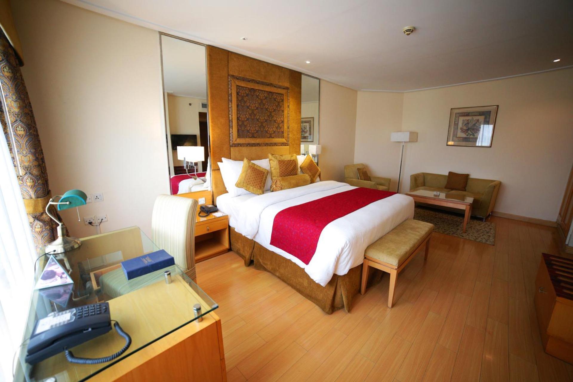 Park Lane Hotel Лахор Экстерьер фото