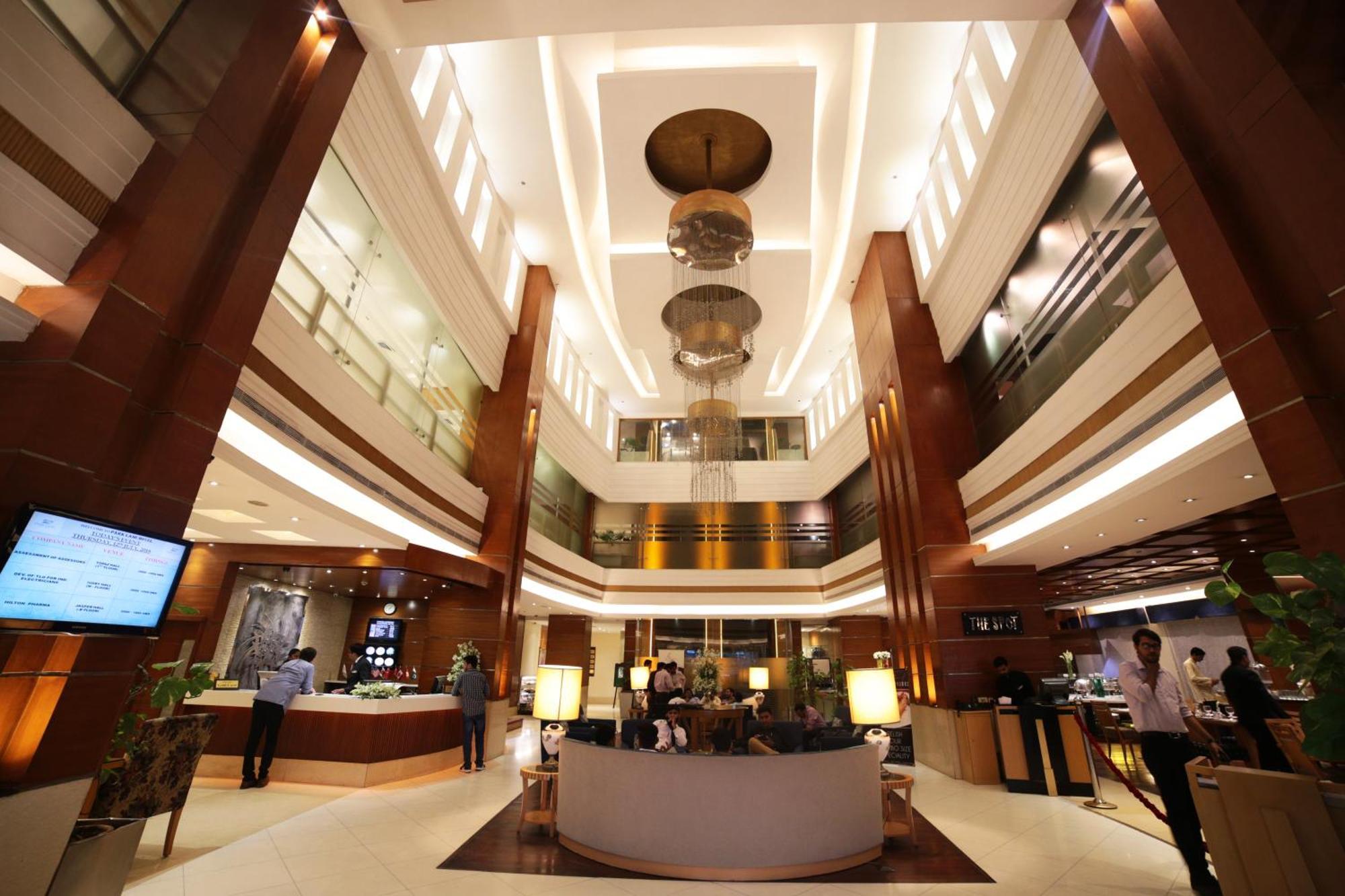 Park Lane Hotel Лахор Экстерьер фото